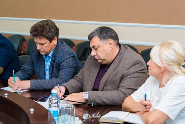 Депутаты определились с датой заседания